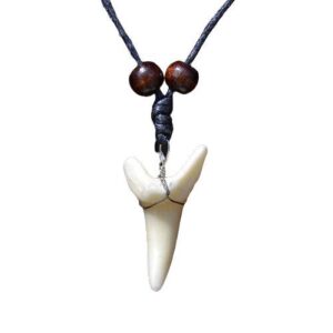 Collar diente de tiburón